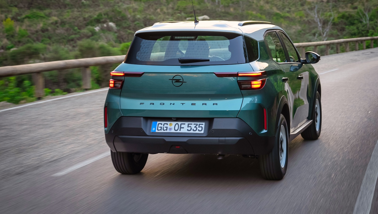 Opel Frontera: Το νέο SUV που πωλείται ως ηλεκτρικό και υβριδικό κάτω από €23.000